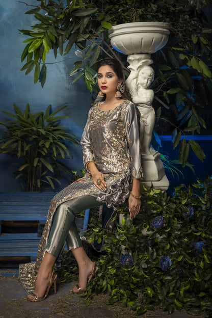 Unveiling Elegance: Shoaib Ismail’s Exquisite Silver Ensemble