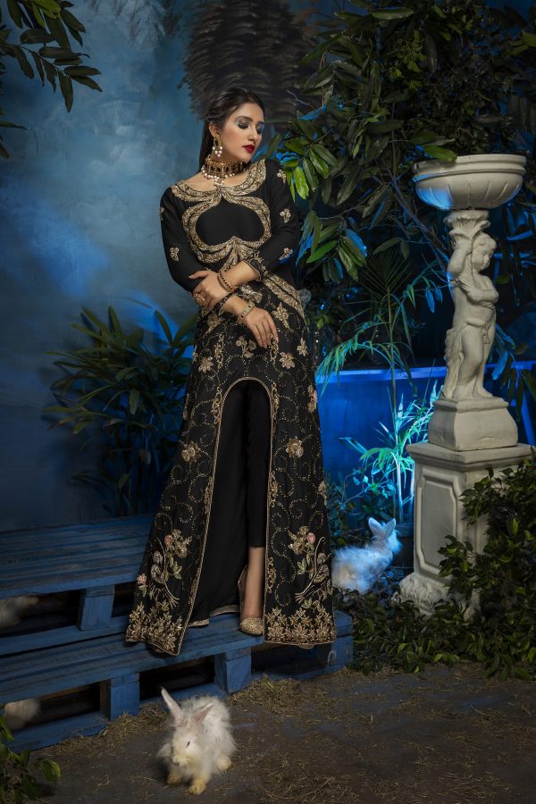 SI Couture by Shoaib Ismail – Embrace Majestic Elegance - Image 6