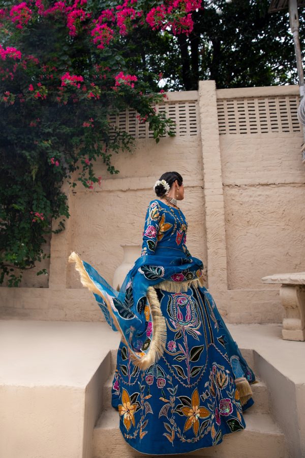 Floral Majesty - Image 4