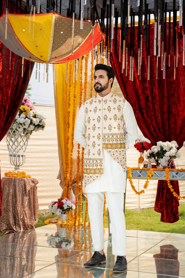 Men’s Ivory Embroidered Waistcoat - Image 3