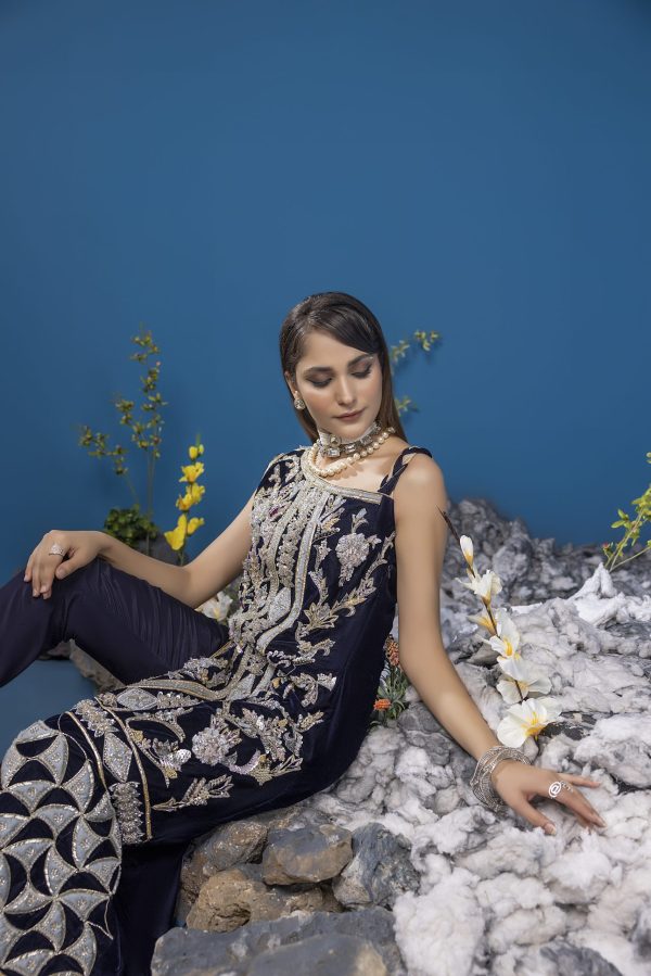 Enchanted Elegance by Shoaib Ismail - Image 4